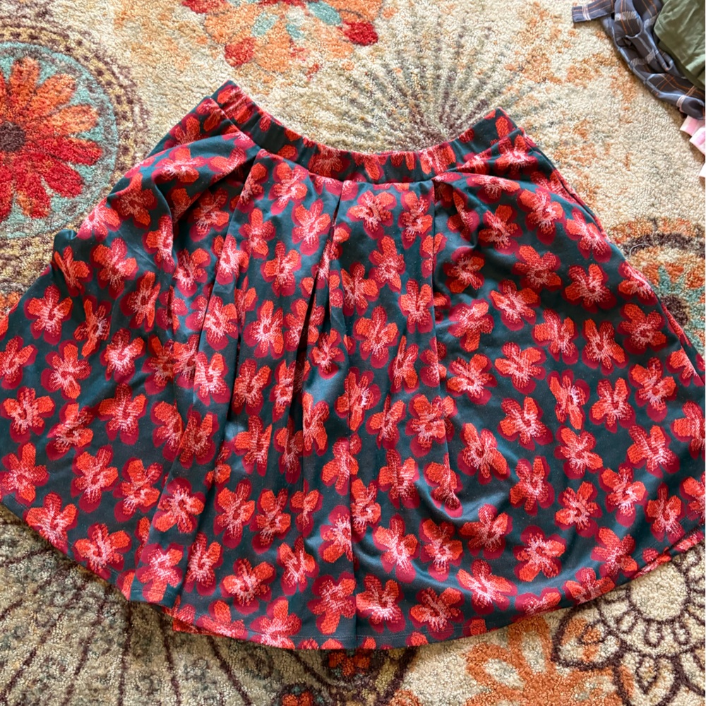 LuLaRoe Red Floral Circle Skirt on Green